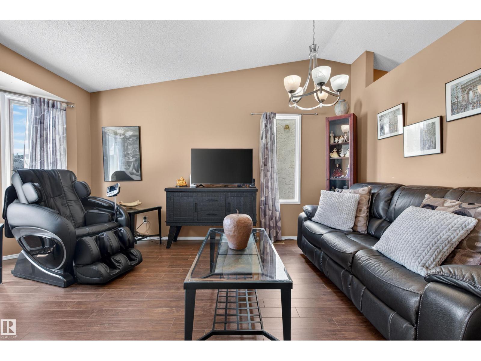 9347 175 Av Nw, Edmonton, Alberta  T5Z 2C8 - Photo 7 - E4485792