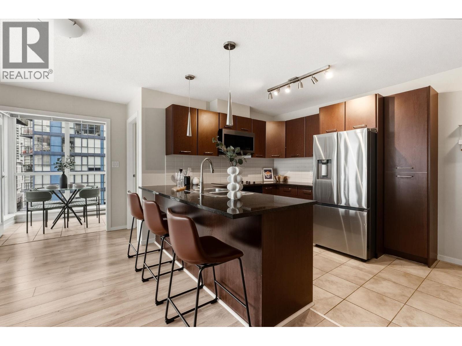 906 1155 Seymour Street, Vancouver, British Columbia  V6B 1K2 - Photo 2 - R3098970