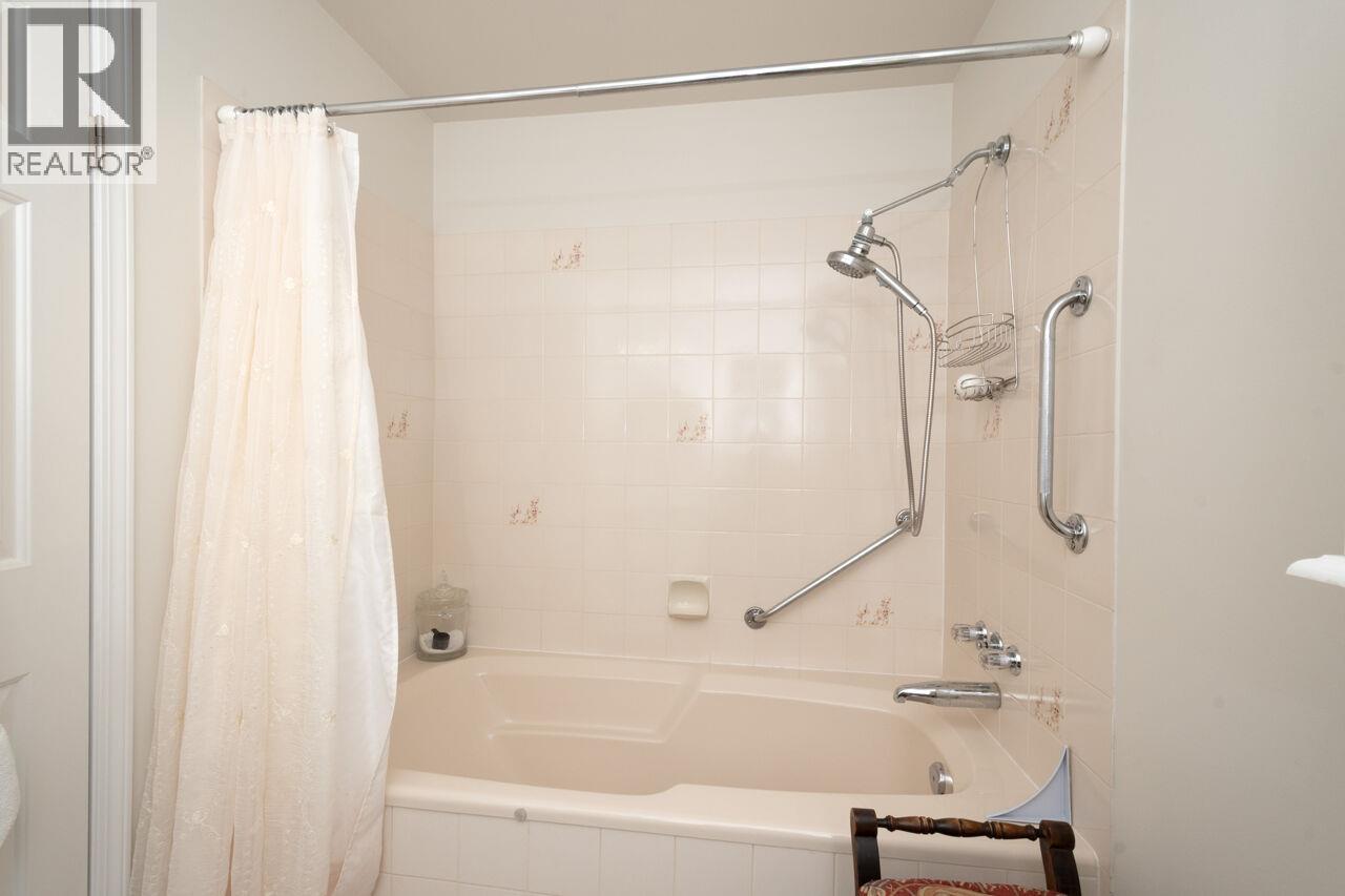36 1190 Falcon Drive, Coquitlam, British Columbia  V3E 2M4 - Photo 22 - R3117746