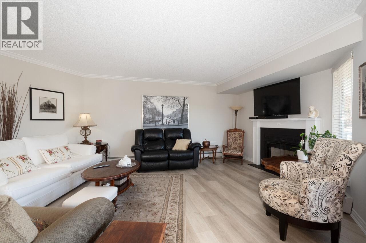 36 1190 Falcon Drive, Coquitlam, British Columbia  V3E 2M4 - Photo 3 - R3117746