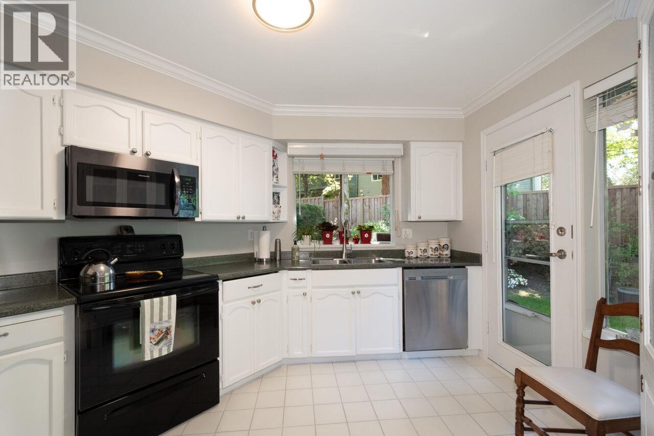 36 1190 Falcon Drive, Coquitlam, British Columbia  V3E 2M4 - Photo 14 - R3117746