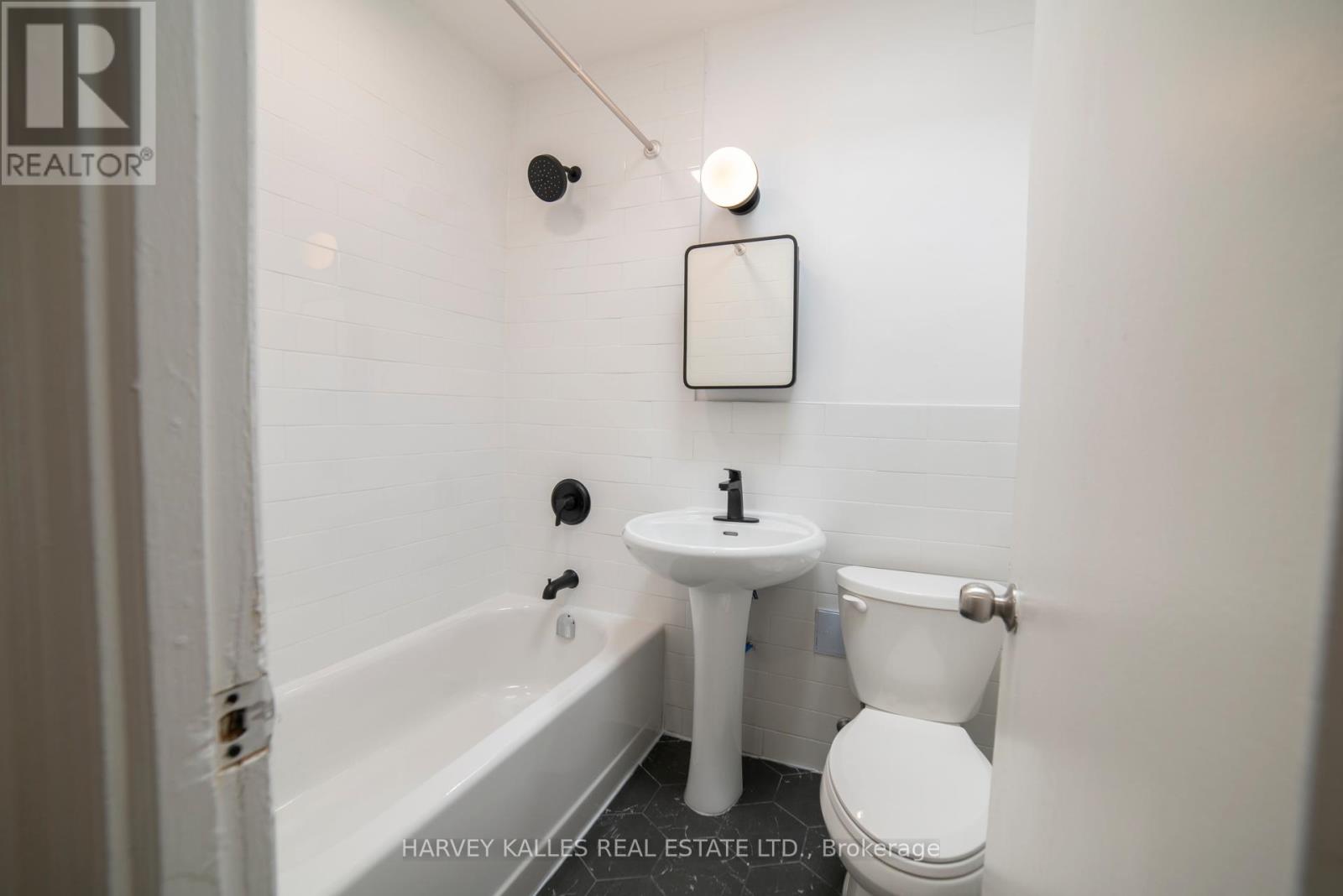 1 - 1980 Eglinton Avenue W, Toronto, Ontario  M6E 2J9 - Photo 10 - W13068654