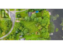 81 STONEY ROAD, McKellar, Ontario
