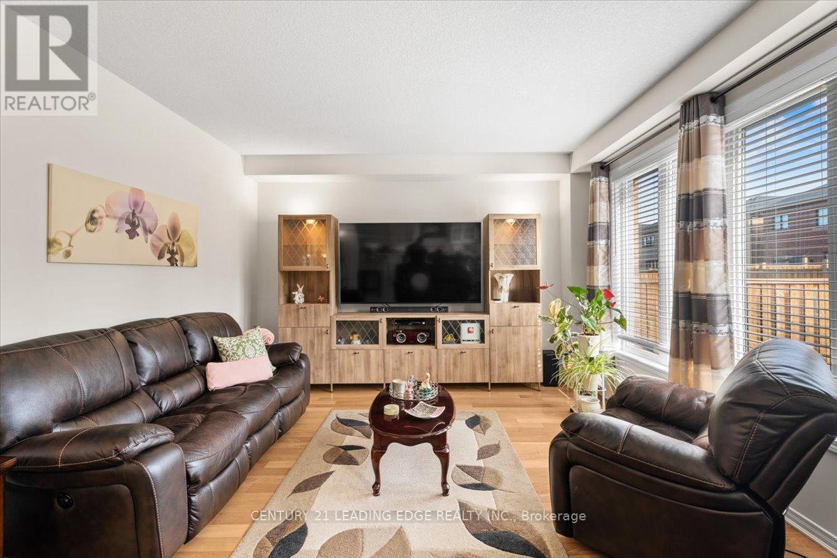 35 Royal Coachman Way, Hamilton, Ontario  L8J 0M2 - Photo 17 - X13085894