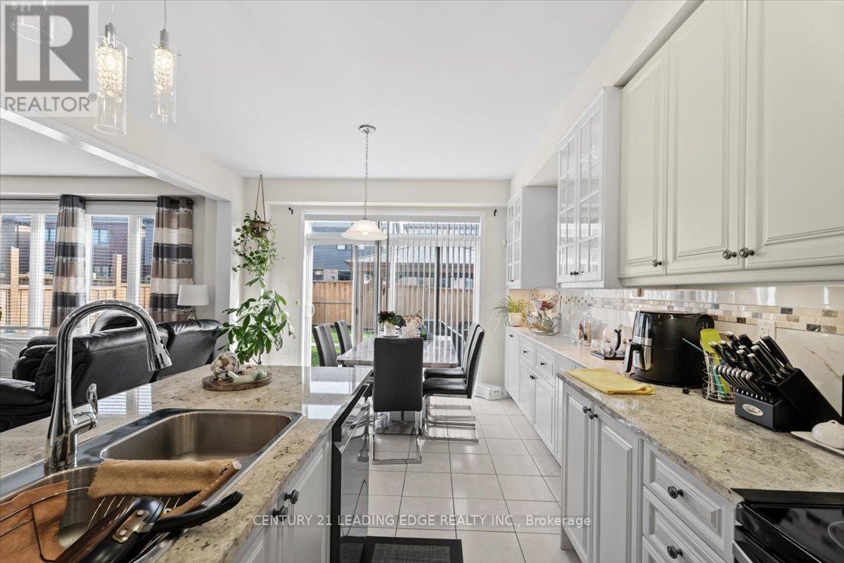35 Royal Coachman Way, Hamilton, Ontario  L8J 0M2 - Photo 20 - X13085894