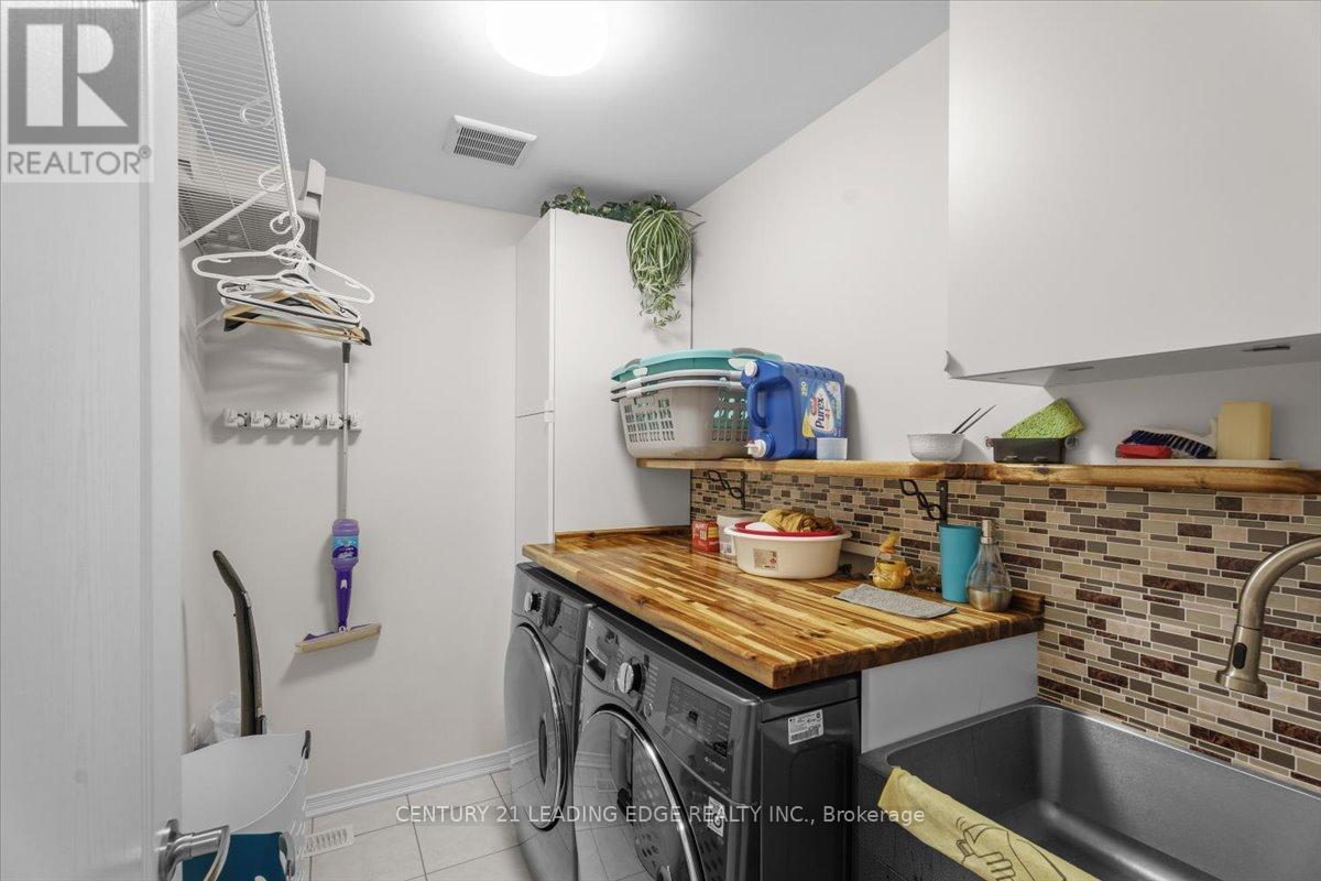35 Royal Coachman Way, Hamilton, Ontario  L8J 0M2 - Photo 40 - X13085894