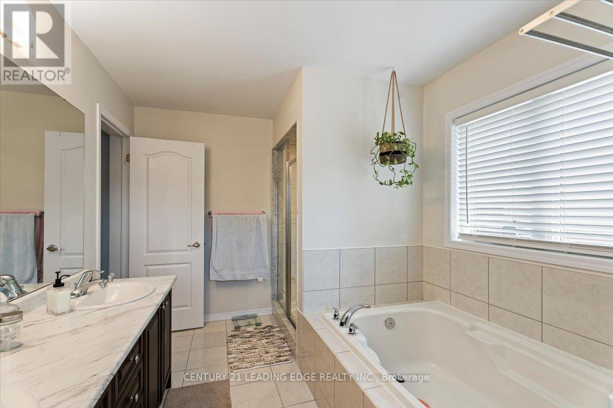 35 Royal Coachman Way, Hamilton, Ontario  L8J 0M2 - Photo 44 - X13085894