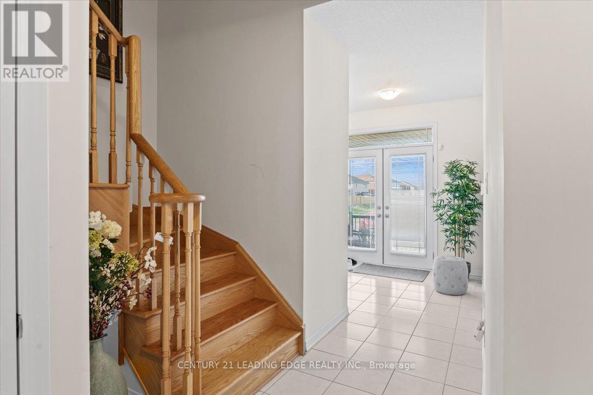 35 Royal Coachman Way, Hamilton, Ontario  L8J 0M2 - Photo 9 - X13085894
