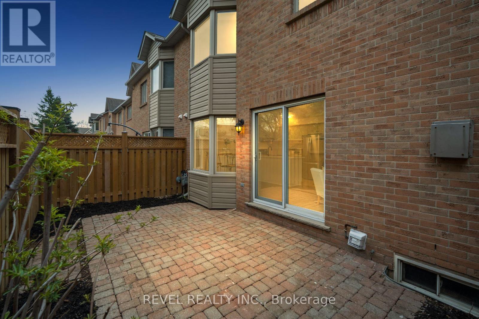 10 - 320 Hamilton Drive, Hamilton, Ontario  L9G 4W6 - Photo 40 - X13086038