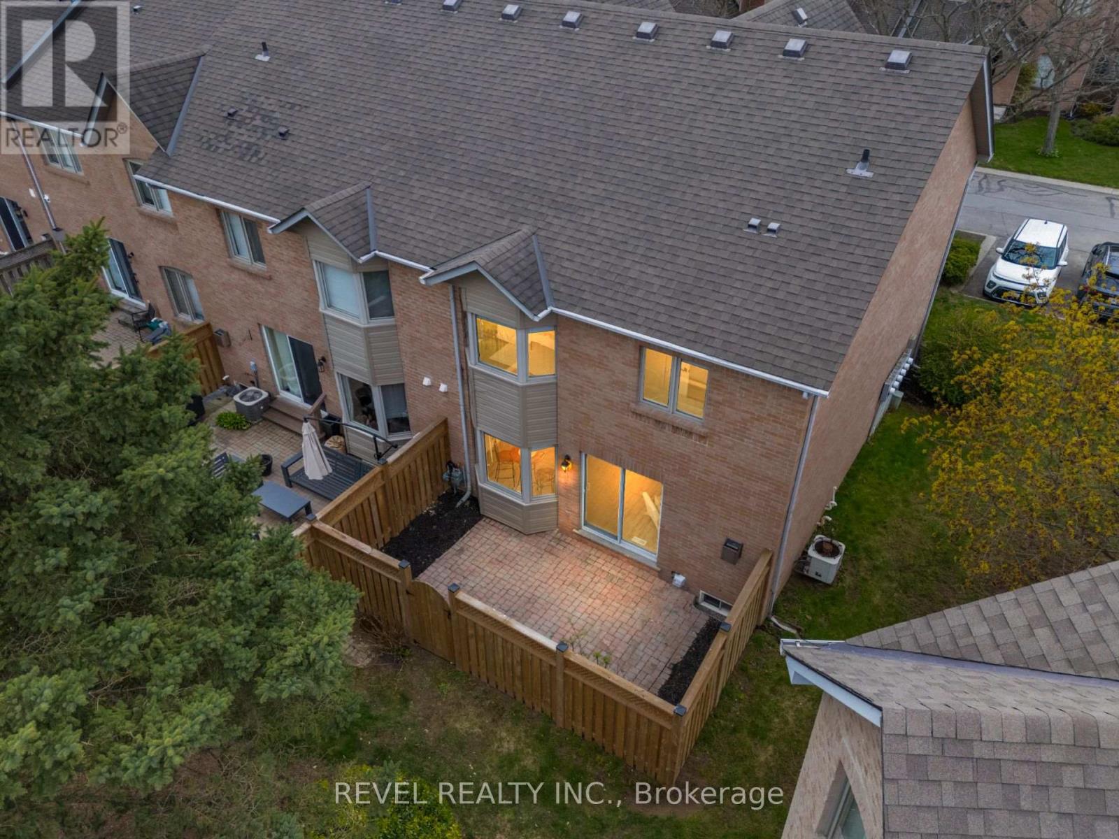 10 - 320 Hamilton Drive, Hamilton, Ontario  L9G 4W6 - Photo 41 - X13086038