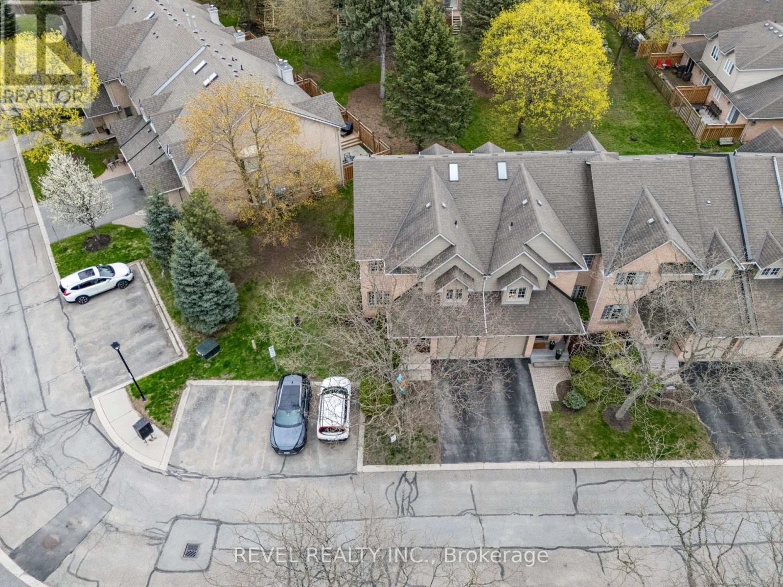 10 - 320 Hamilton Drive, Hamilton, Ontario  L9G 4W6 - Photo 45 - X13086038