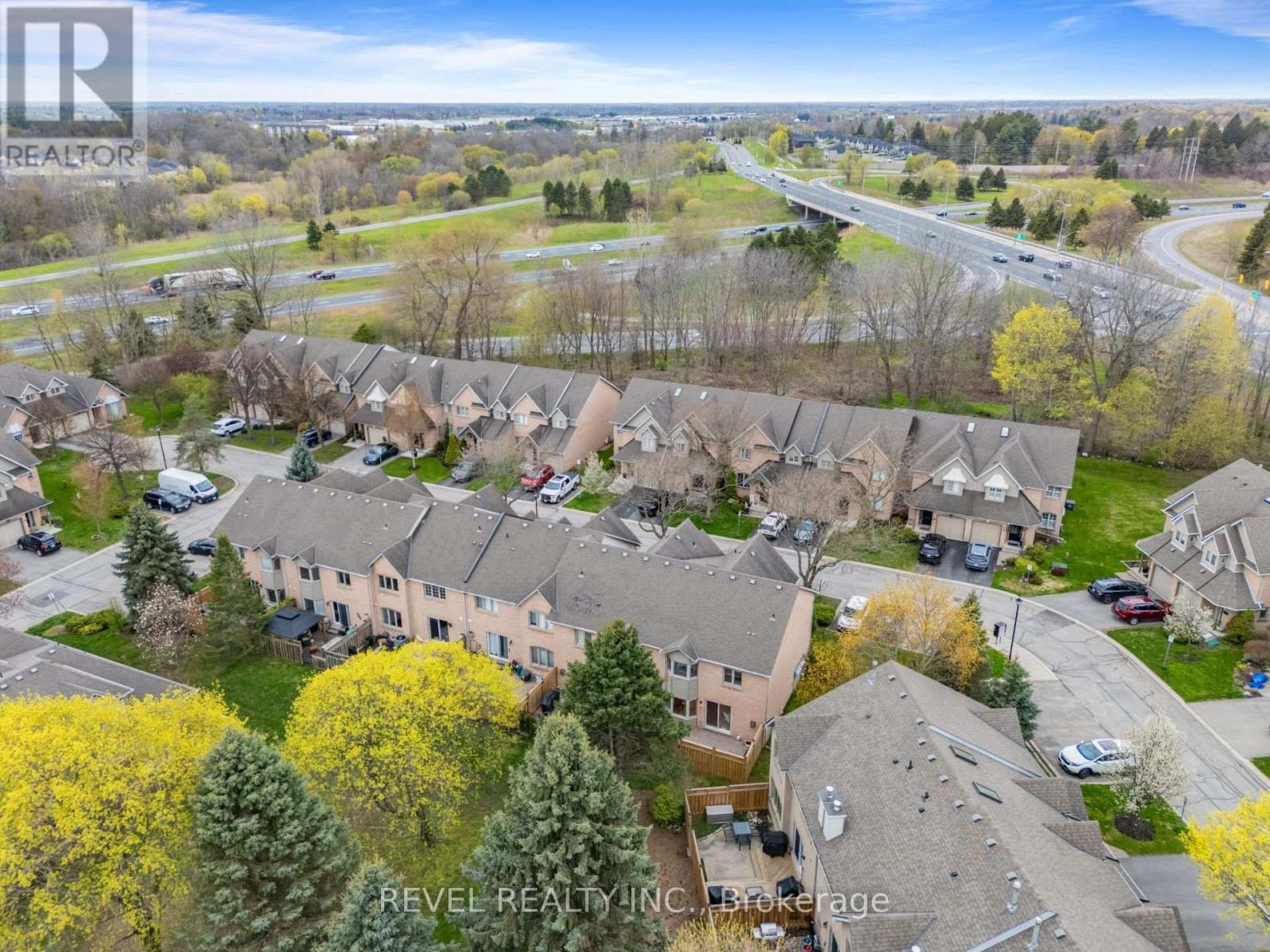 10 - 320 Hamilton Drive, Hamilton, Ontario  L9G 4W6 - Photo 47 - X13086038