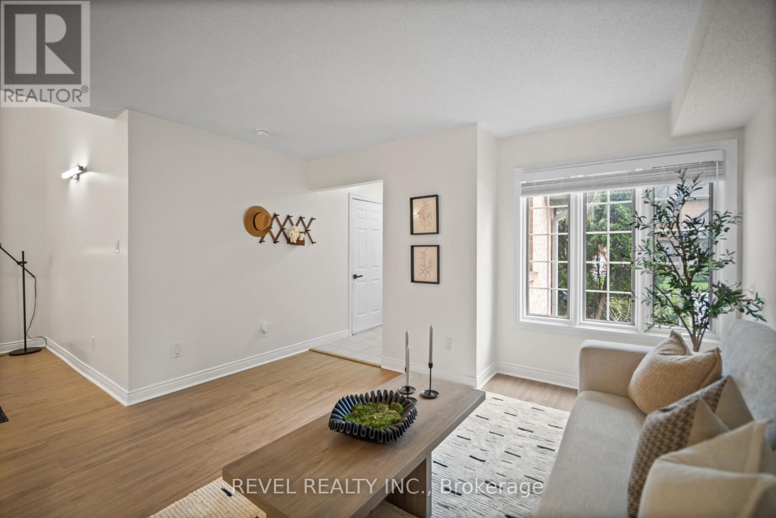10 - 320 Hamilton Drive, Hamilton, Ontario  L9G 4W6 - Photo 6 - X13086038