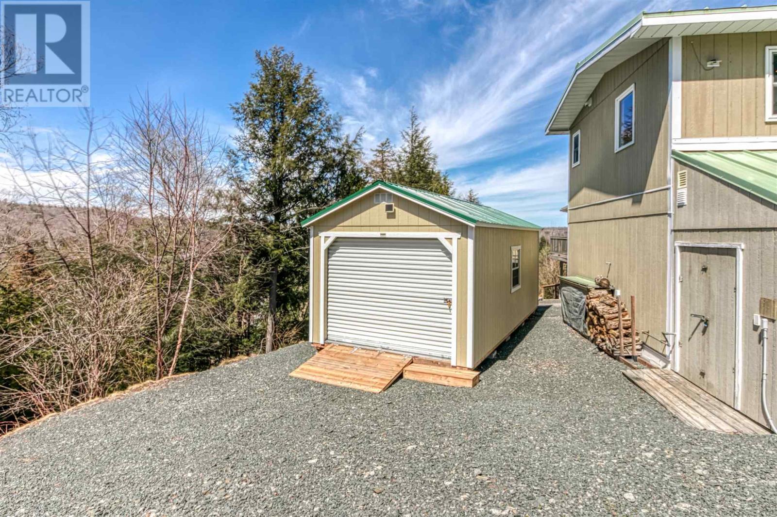 8 Evergreen Ln, Elliot Lake, Ontario  P5A 2S9 - Photo 5 - SM260841