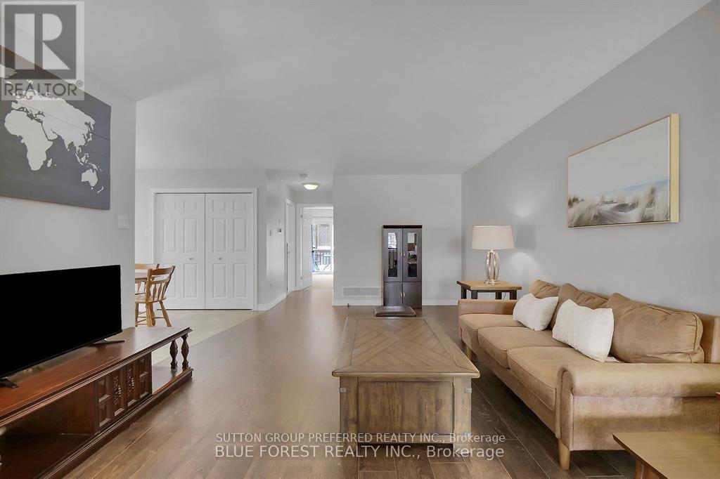 284 Exmouth Circle, London East, Ontario  N5V 5G6 - Photo 3 - X13083284