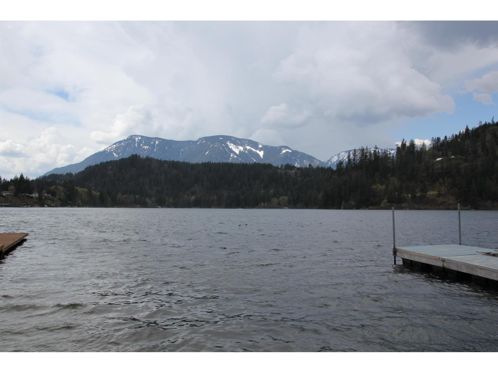 66555 Kereluk Road, Kawkawa Lake, Hope, British Columbia  V0X 1L1 - Photo 2 - R3119182