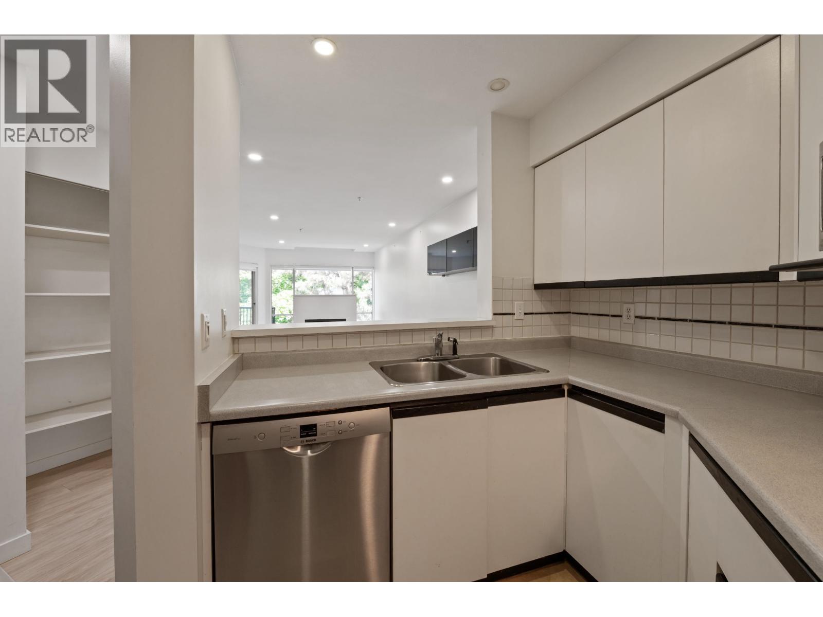 311 2401 Hawthorne Avenue, Port Coquitlam, British Columbia  V3C 6E9 - Photo 6 - R3119555