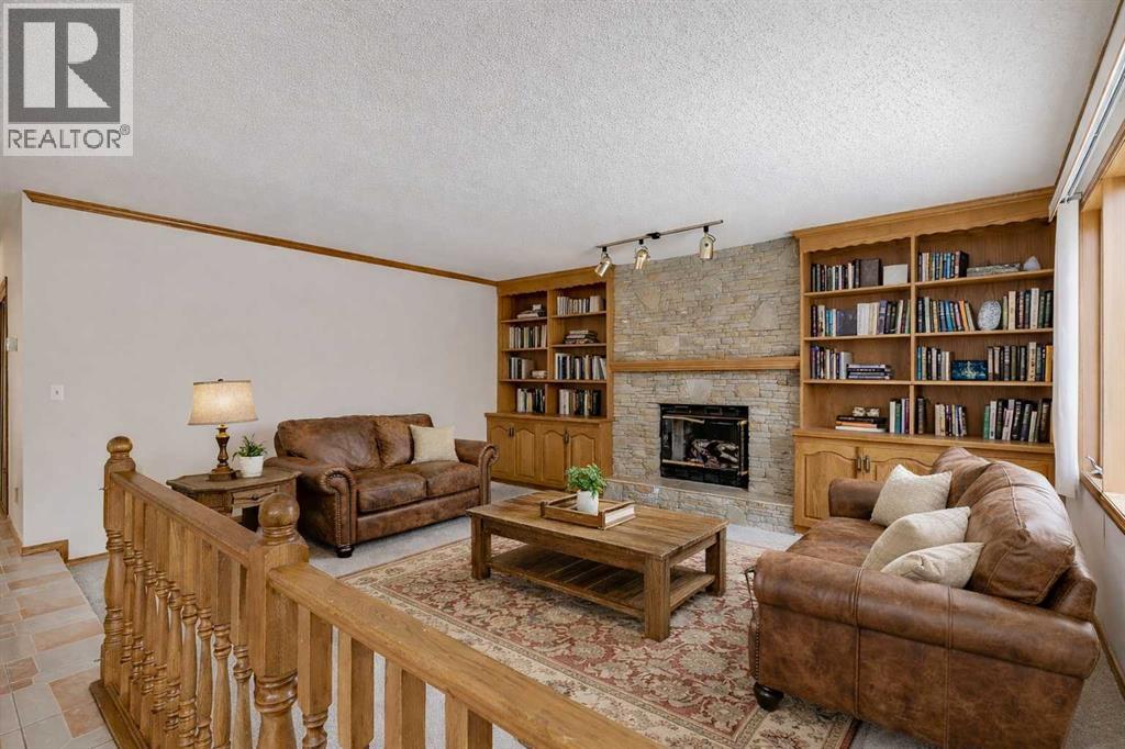 106 Sienna Hills Drive SW, Calgary, Alberta  T3H 2C8 - Photo 15 - A2282460