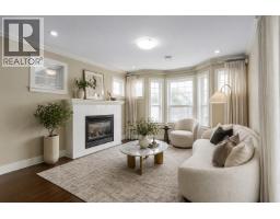 213 HUME STREET, New Westminster, British Columbia
