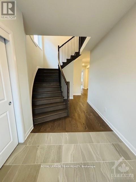 326 Elsie Macgill Walk, Ottawa, Ontario  K2W 0K7 - Photo 2 - X13086176