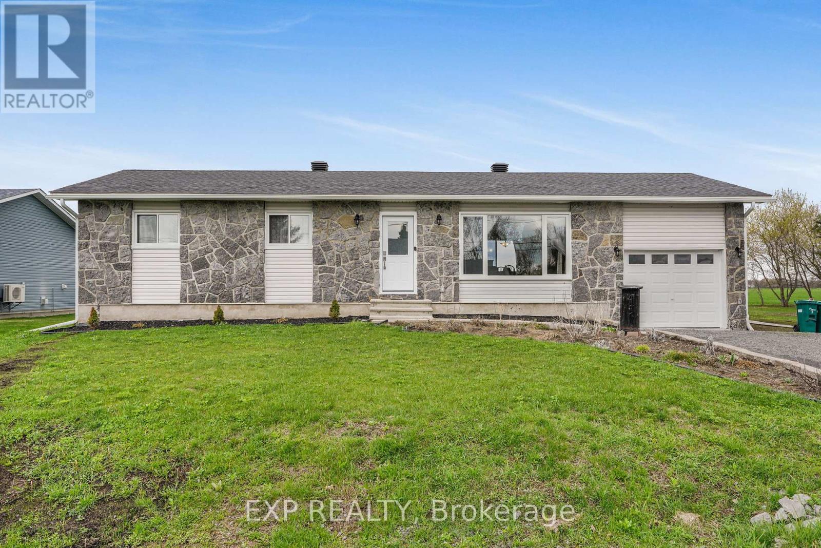 2954 Gagne Road, Clarence-Rockland, Ontario  K0A 2A0 - Photo 2 - X13086182