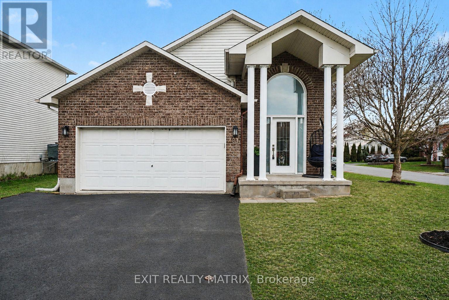 403 CENTENAIRE STREET, Russell, Ontario