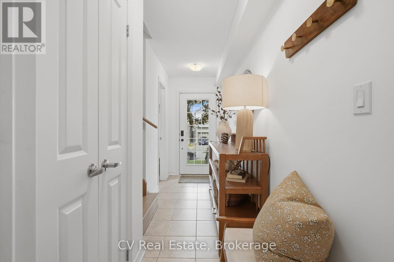 57 Harvest Crescent, Barrie, Ontario  L9J 0T5 - Photo 6 - S13078074
