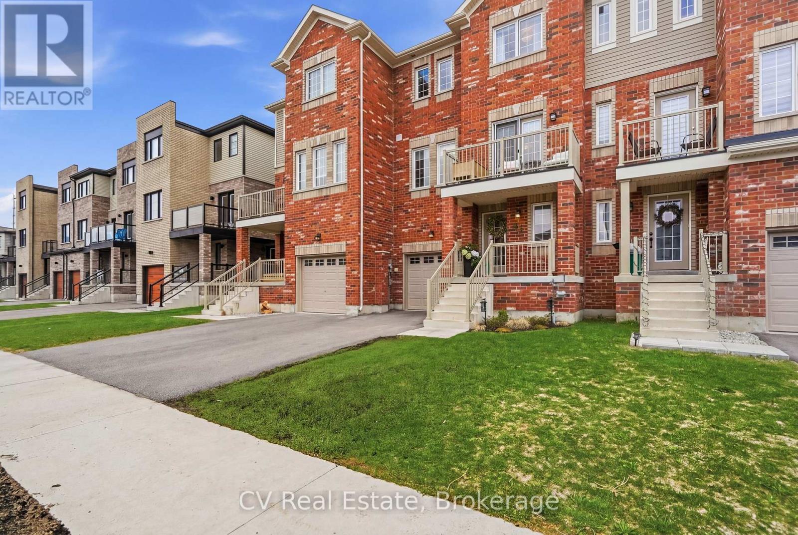57 Harvest Crescent, Barrie, Ontario  L9J 0T5 - Photo 3 - S13078074