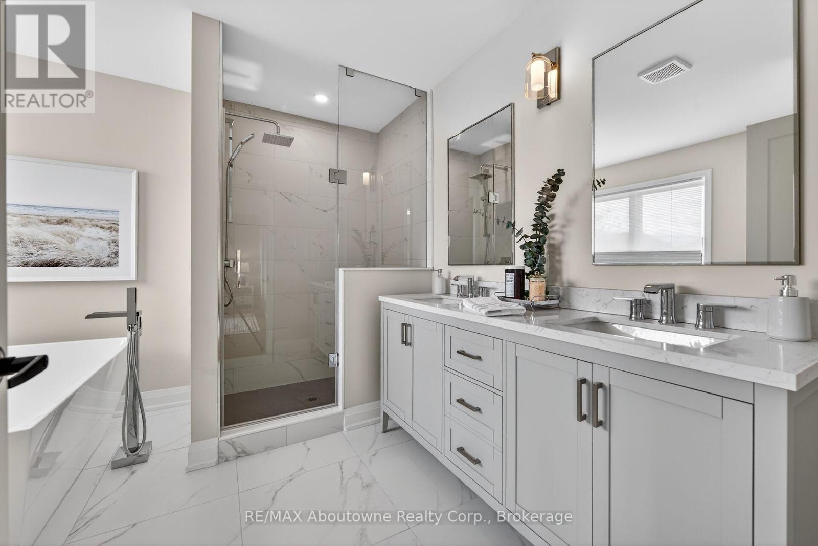 2385 Guildstone Crescent, Oakville, Ontario  L6M 3Y8 - Photo 16 - W13086234