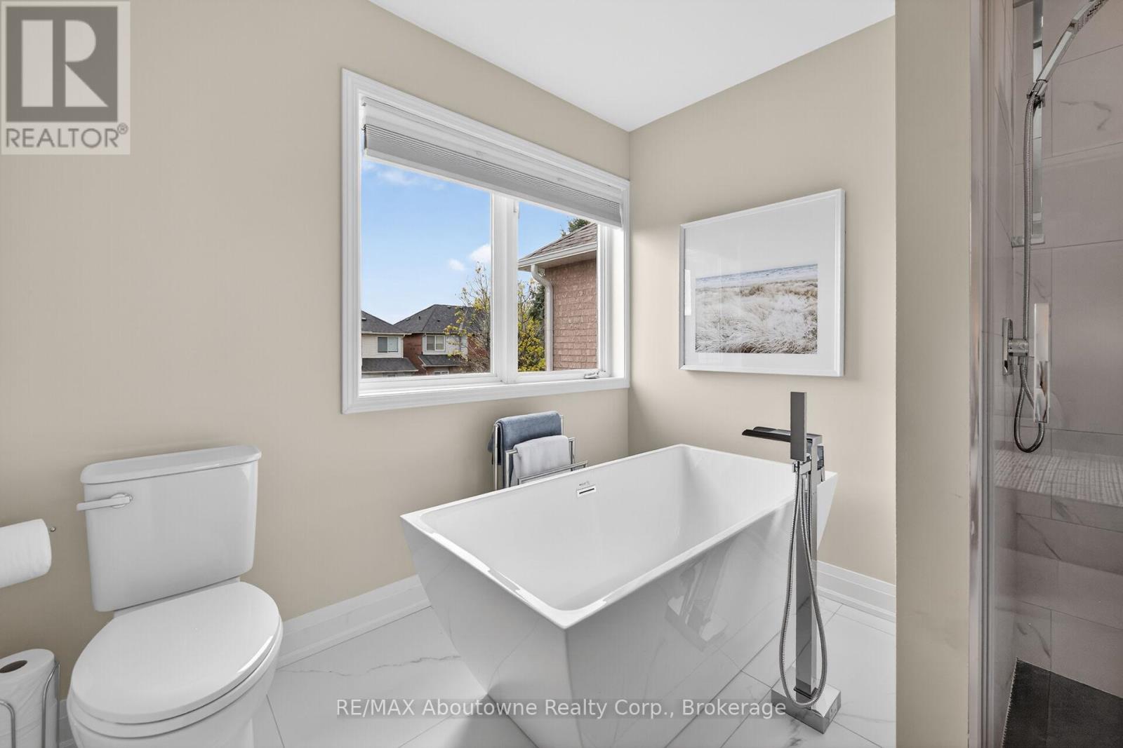 2385 Guildstone Crescent, Oakville, Ontario  L6M 3Y8 - Photo 17 - W13086234