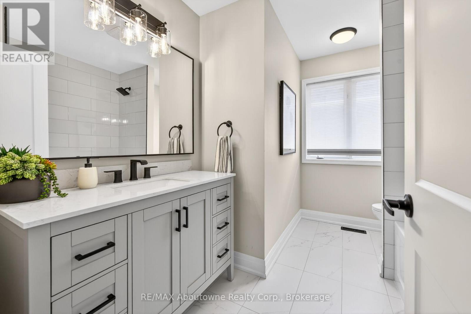 2385 Guildstone Crescent, Oakville, Ontario  L6M 3Y8 - Photo 23 - W13086234