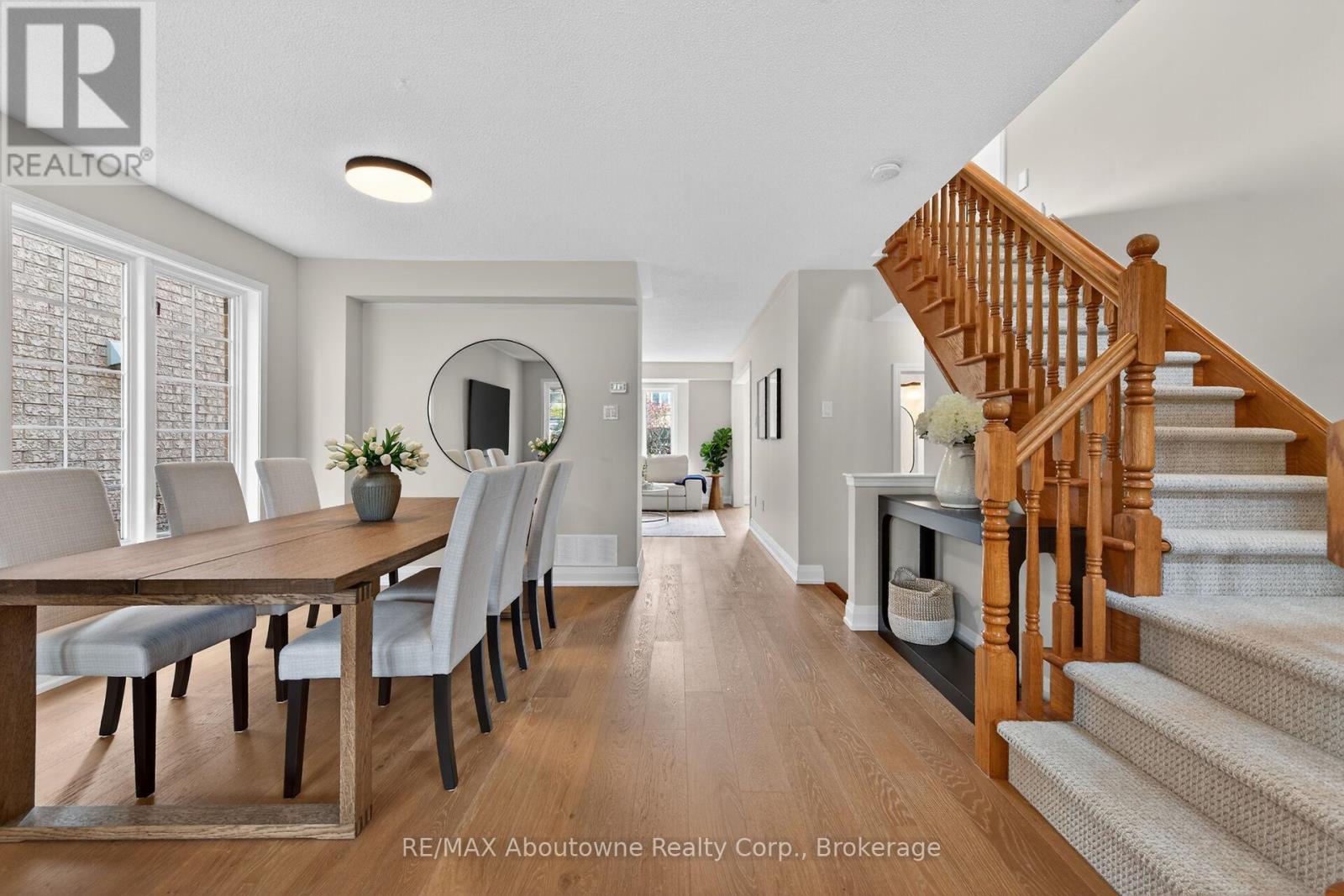 2385 Guildstone Crescent, Oakville, Ontario  L6M 3Y8 - Photo 8 - W13086234