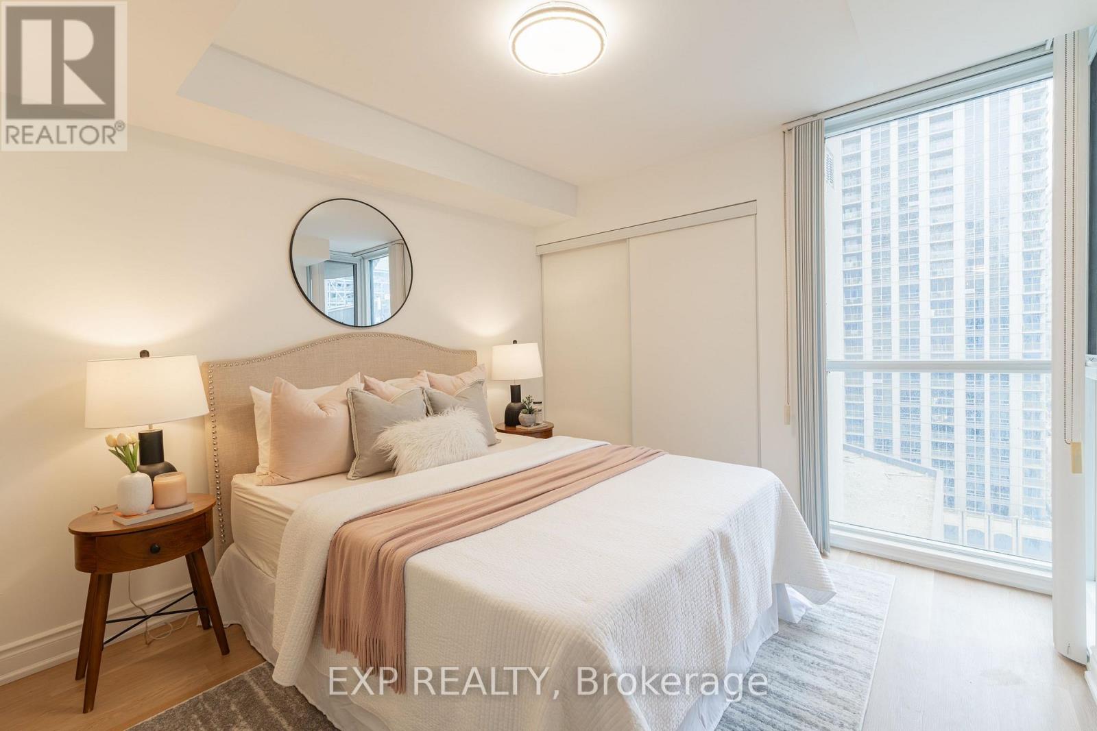 1603 - 801 Bay Street, Toronto, Ontario  M5S 1Y9 - Photo 12 - C13086220