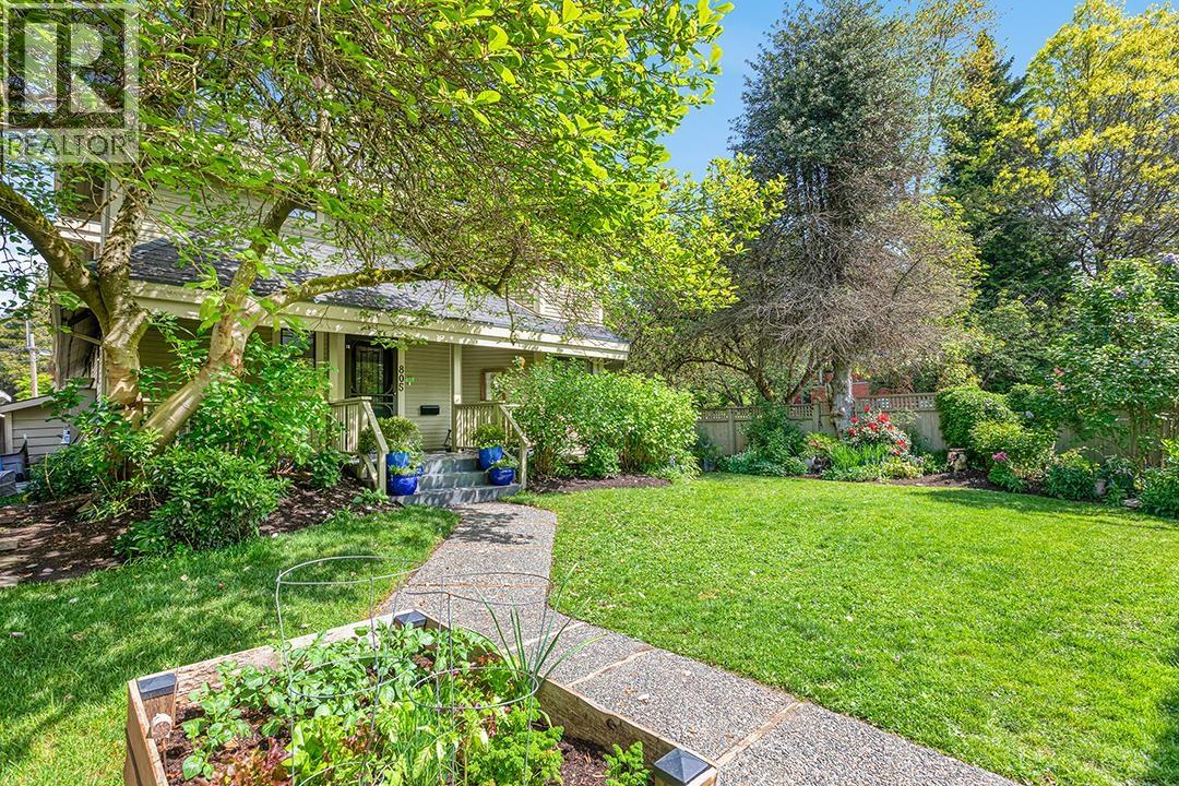 805 W 14th Avenue, Vancouver, British Columbia  V5Z 1R2 - Photo 2 - R3119602