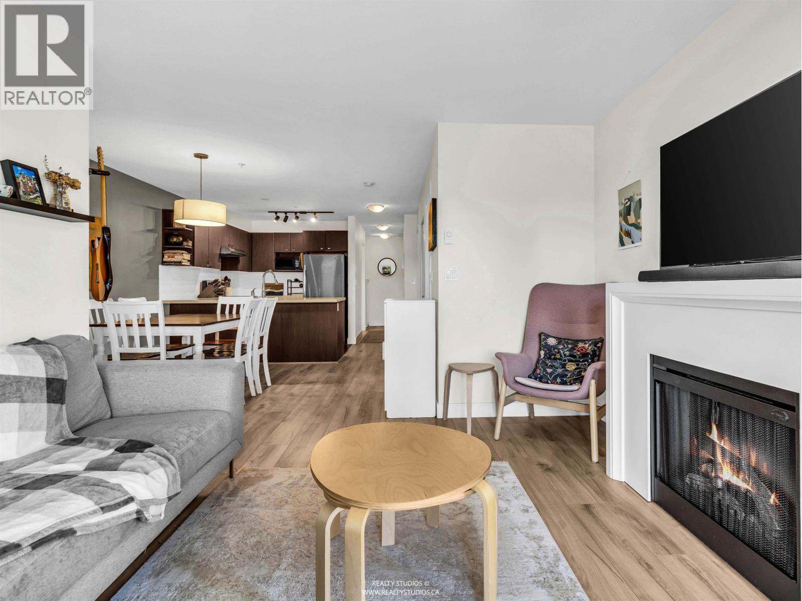 315 738 E 29th Avenue, Vancouver, British Columbia  V5V 0B6 - Photo 2 - R3119664