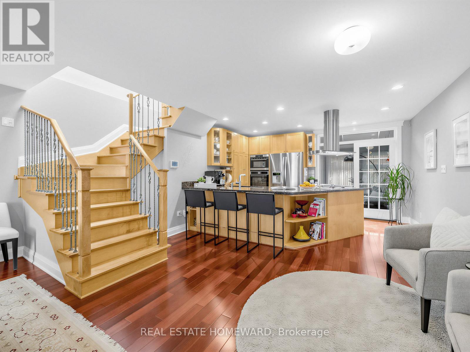 199 Lee Avenue, Toronto, Ontario  M4E 2P4 - Photo 15 - E13086158