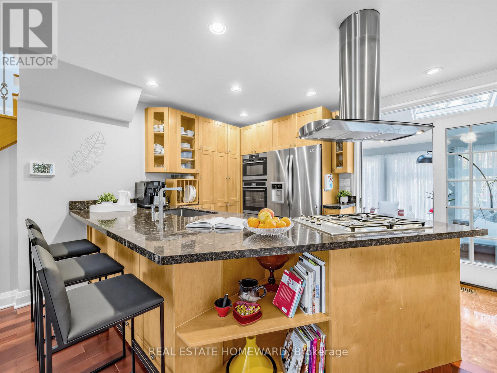 199 Lee Avenue, Toronto, Ontario  M4E 2P4 - Photo 18 - E13086158
