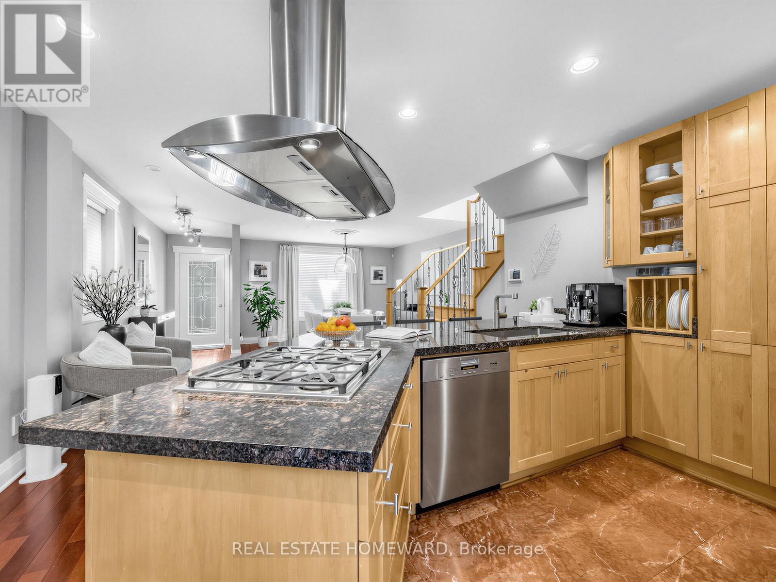 199 Lee Avenue, Toronto, Ontario  M4E 2P4 - Photo 21 - E13086158