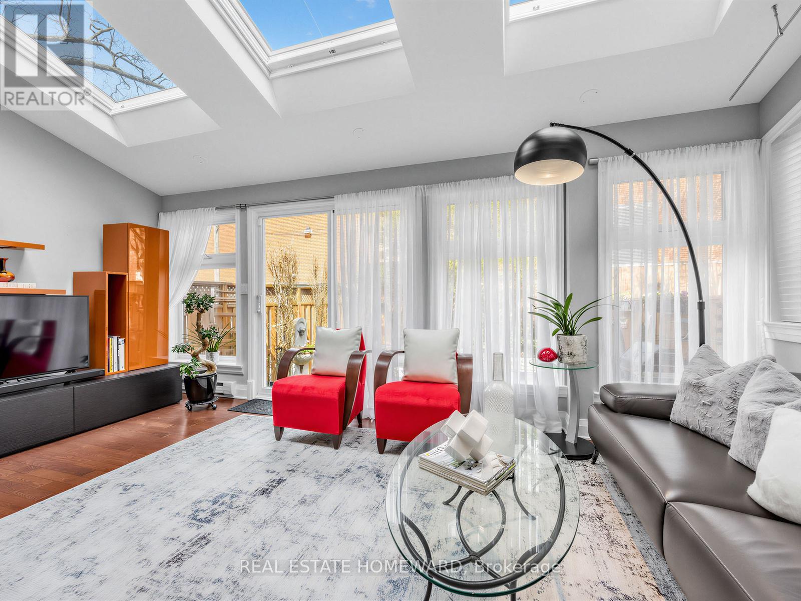 199 Lee Avenue, Toronto, Ontario  M4E 2P4 - Photo 23 - E13086158
