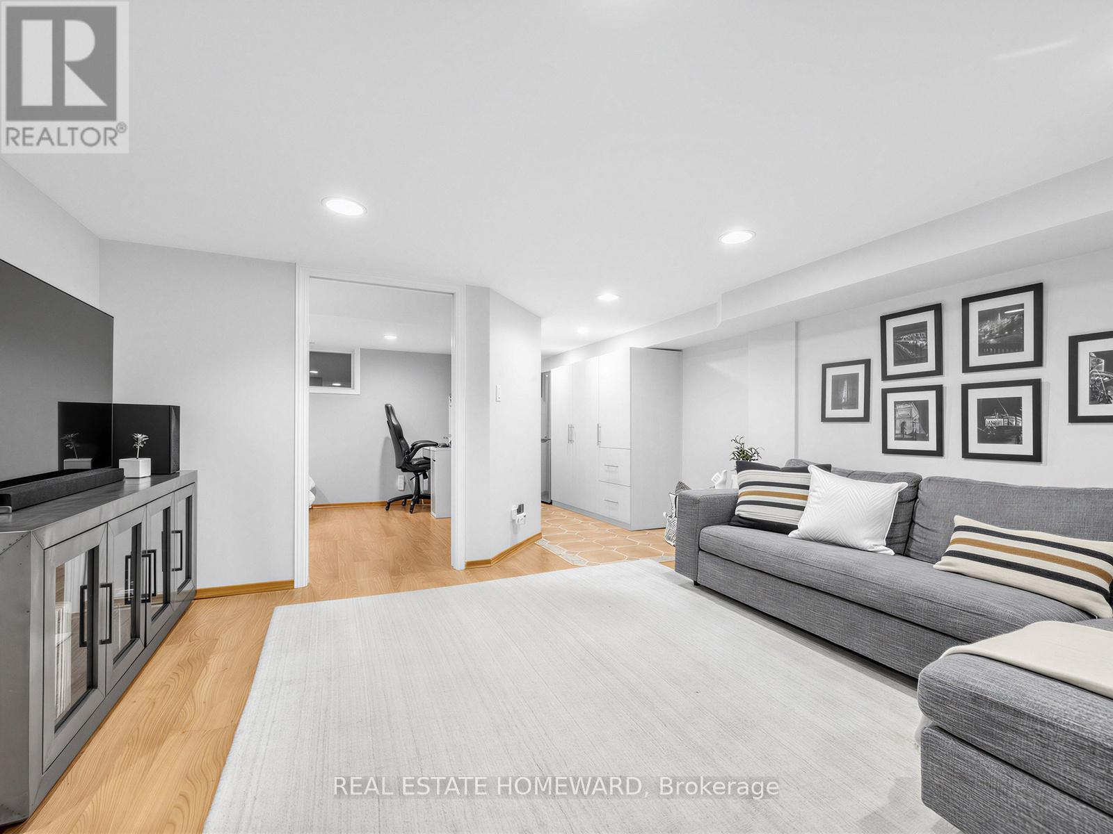 199 Lee Avenue, Toronto, Ontario  M4E 2P4 - Photo 37 - E13086158