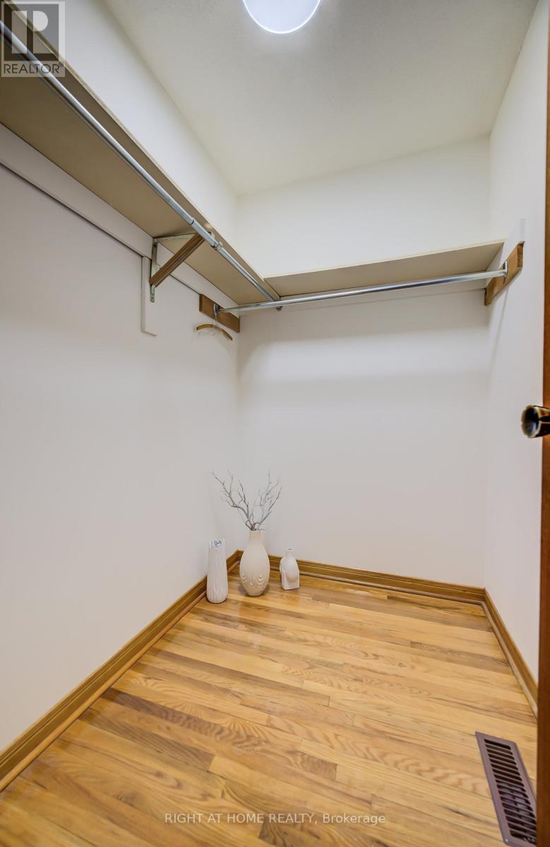 51 Burnt Bark Drive, Toronto, Ontario  M1V 3J6 - Photo 24 - E13086214