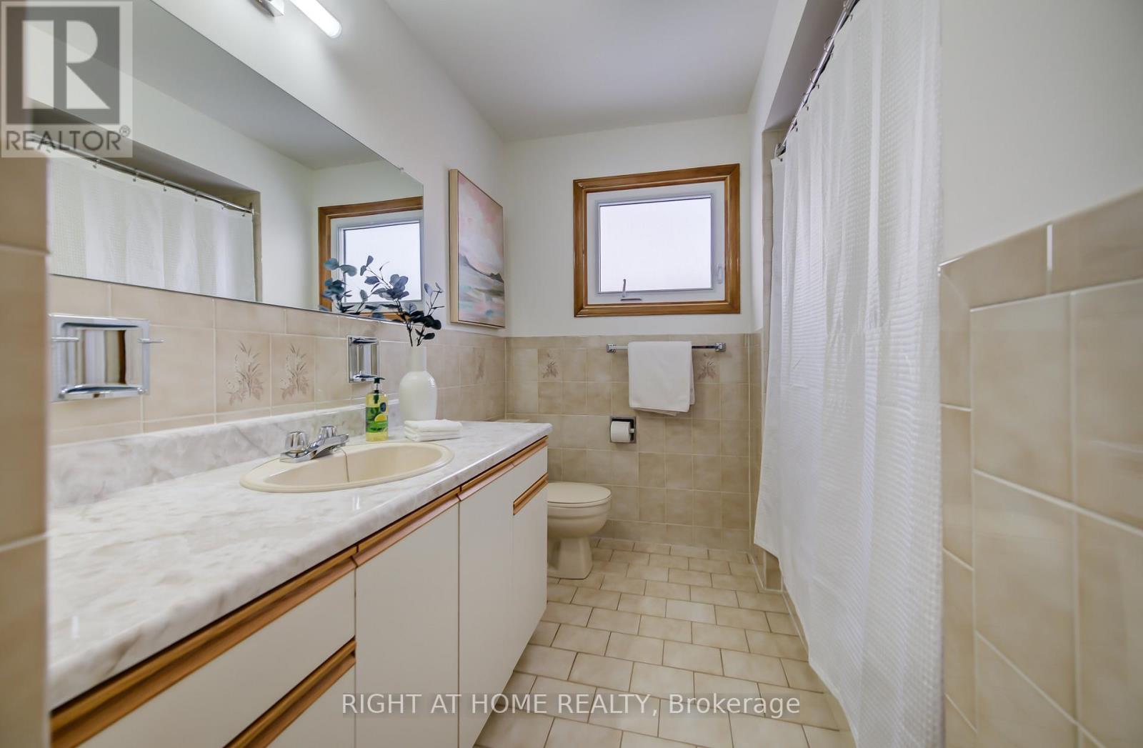 51 Burnt Bark Drive, Toronto, Ontario  M1V 3J6 - Photo 30 - E13086214