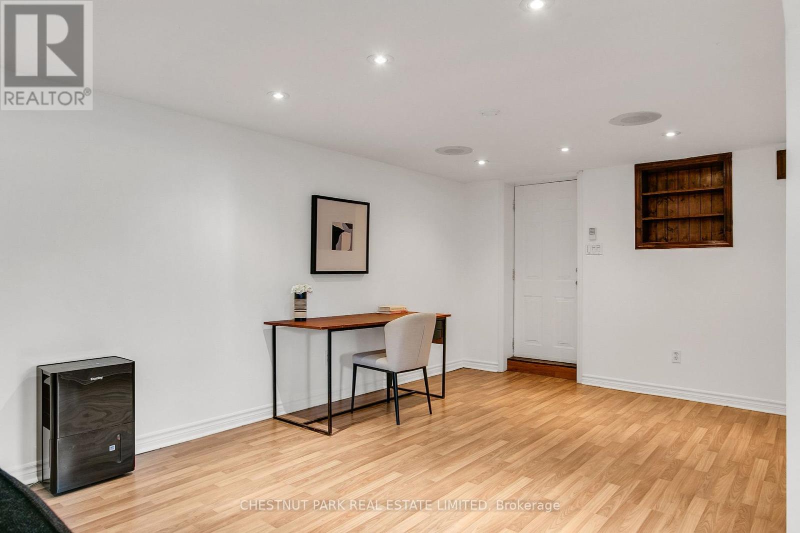 4 Biggar Avenue, Toronto, Ontario  M6H 2N4 - Photo 35 - C13082634