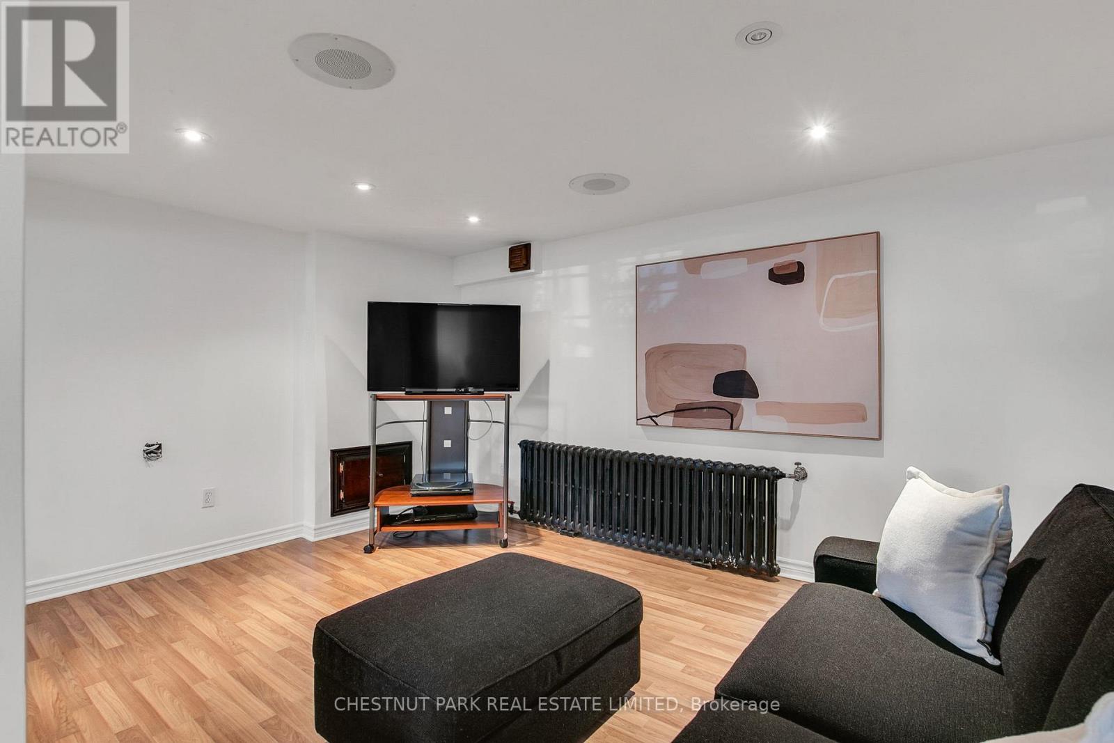 4 Biggar Avenue, Toronto, Ontario  M6H 2N4 - Photo 34 - C13082634
