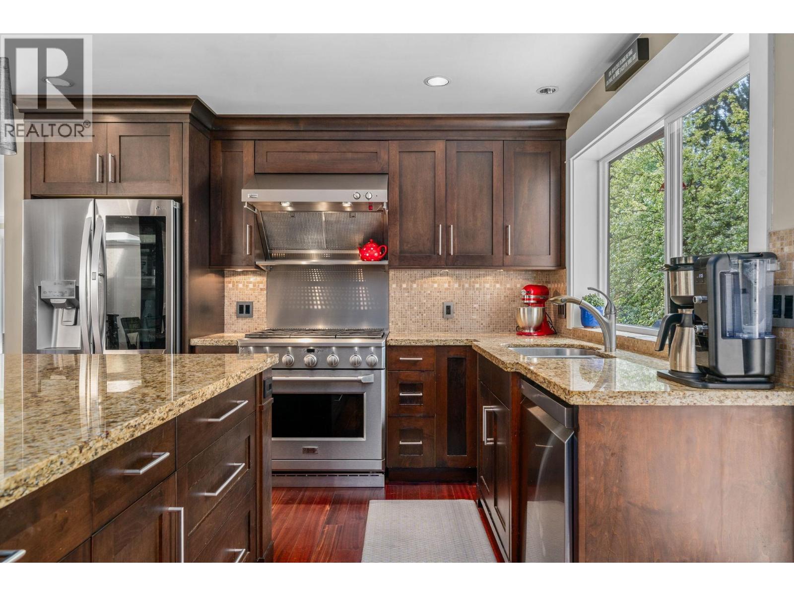 871 Fairway Drive, North Vancouver, British Columbia  V7G 1Z5 - Photo 5 - R3119680