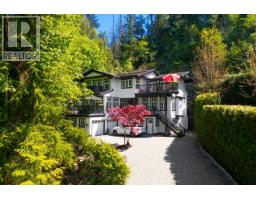 5671 WESTPORT ROAD, West Vancouver, British Columbia
