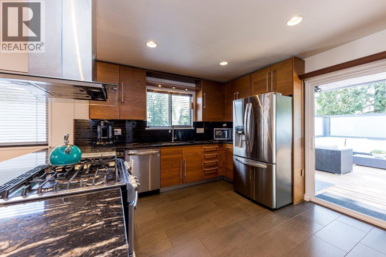 2549 Bendale Road, North Vancouver, British Columbia  V7H 1G6 - Photo 11 - R3119692
