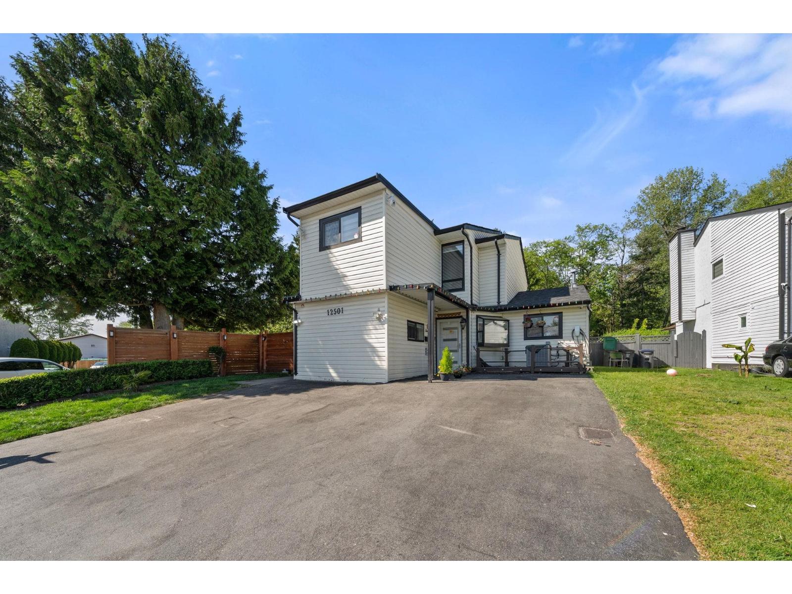 12501 76A AVENUE, surrey, British Columbia