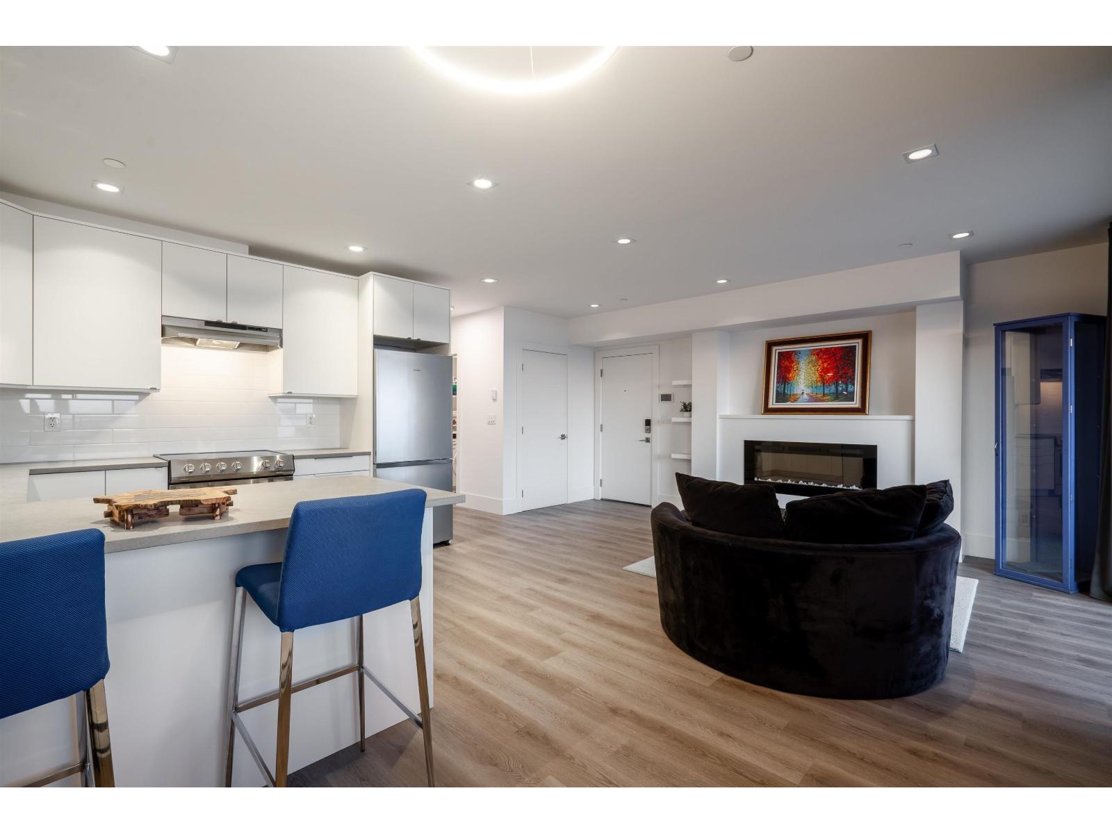 Suite 15310 Victoria, White Rock, British Columbia  V4B 1G8 - Photo 3 - R3119707