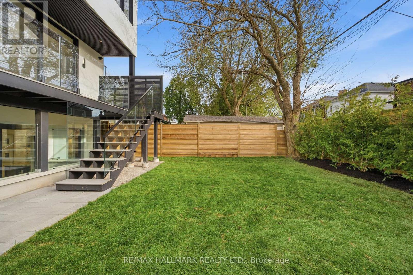 10 Leroy Avenue, Toronto, Ontario  M4J 4G7 - Photo 50 - E13085890